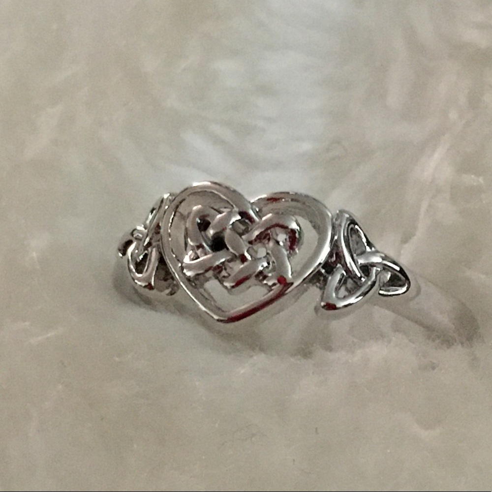 Heart Celtic Knot Ring - Picture 8 of 10
